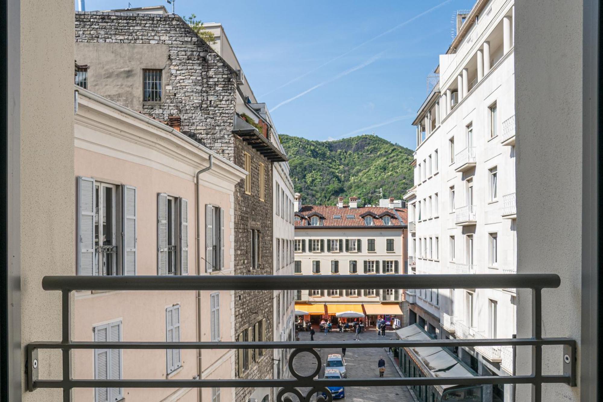 Palazzo La Cortesella - Modern Design & Central Location Como Zewnętrze zdjęcie